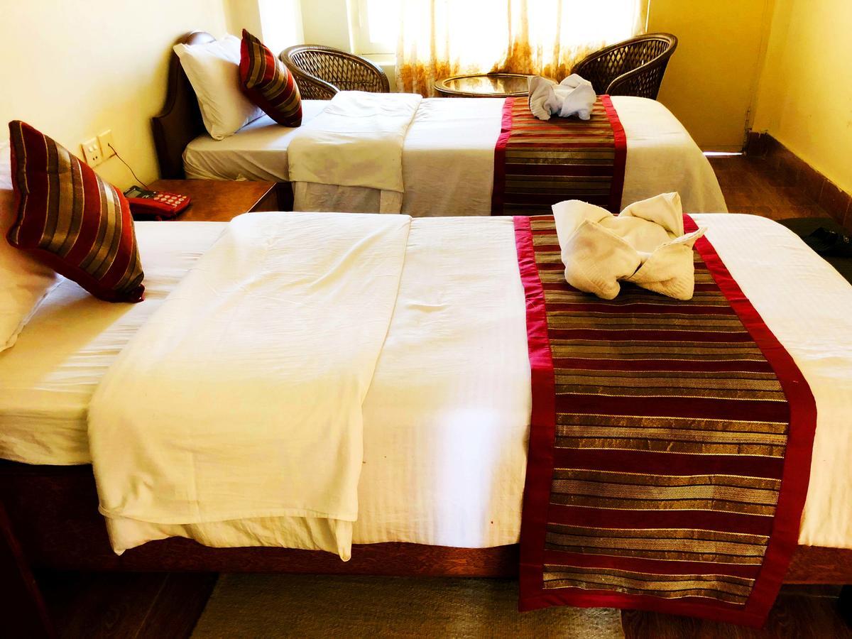 Hotel Grand Holiday Pokhara Luaran gambar