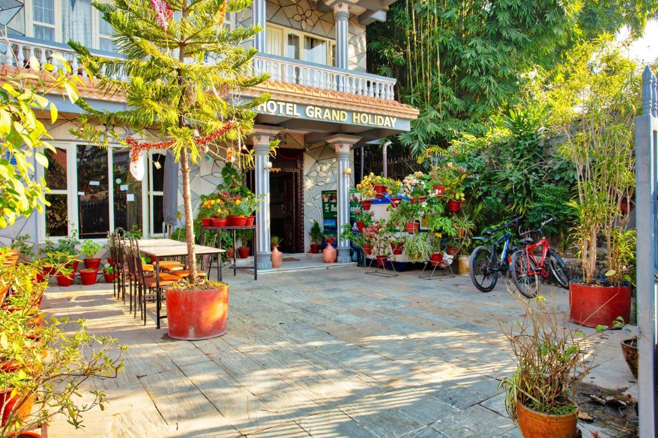 Hotel Grand Holiday Pokhara Luaran gambar