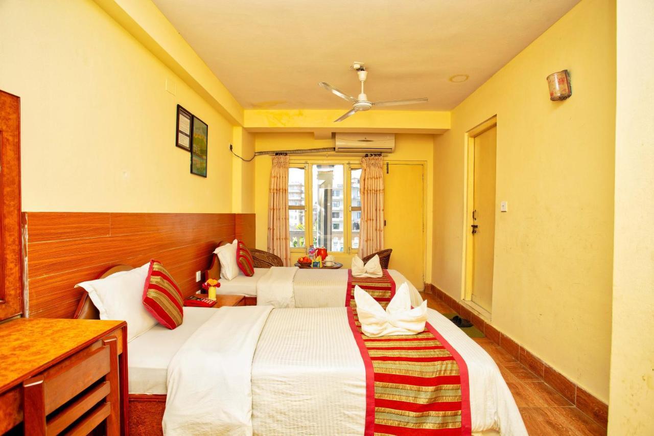 Hotel Grand Holiday Pokhara Luaran gambar