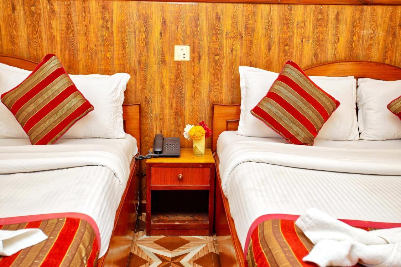 Hotel Grand Holiday Pokhara Luaran gambar
