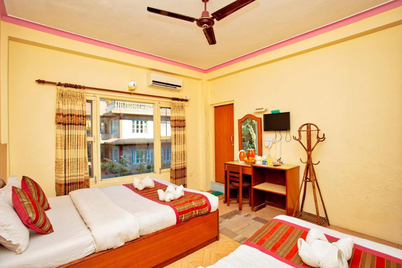 Hotel Grand Holiday Pokhara Luaran gambar