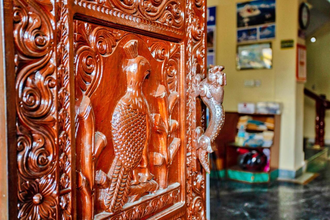 Hotel Grand Holiday Pokhara Luaran gambar