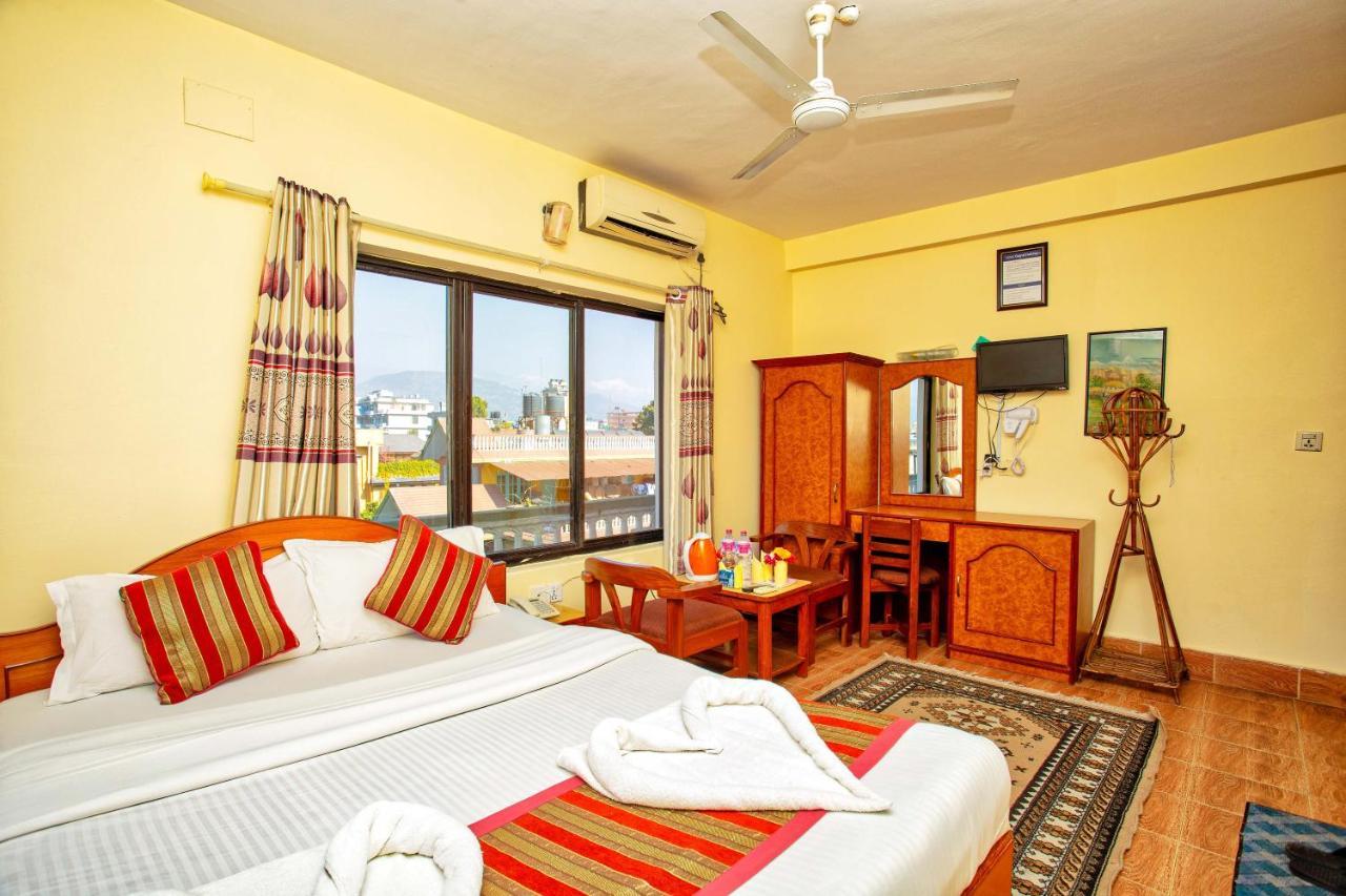 Hotel Grand Holiday Pokhara Luaran gambar