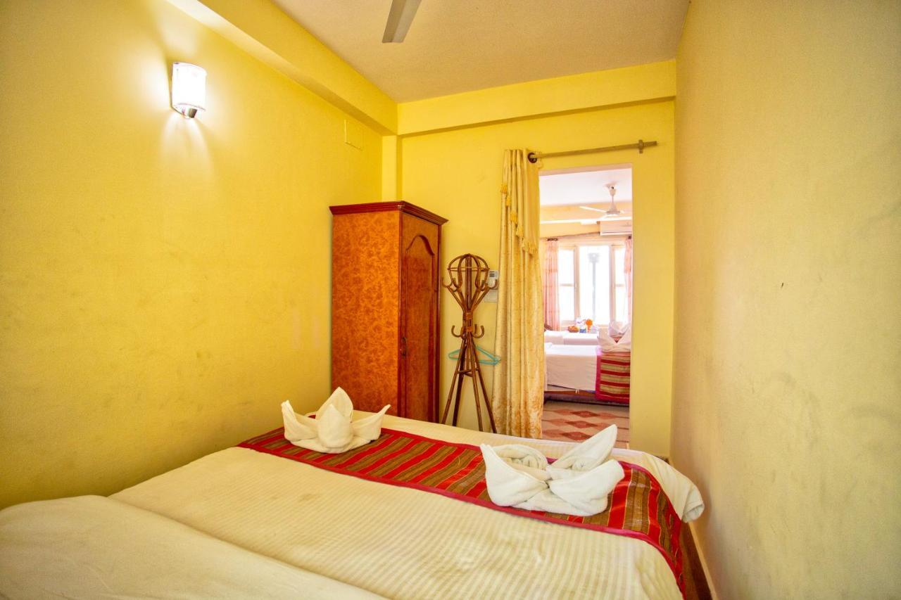 Hotel Grand Holiday Pokhara Luaran gambar
